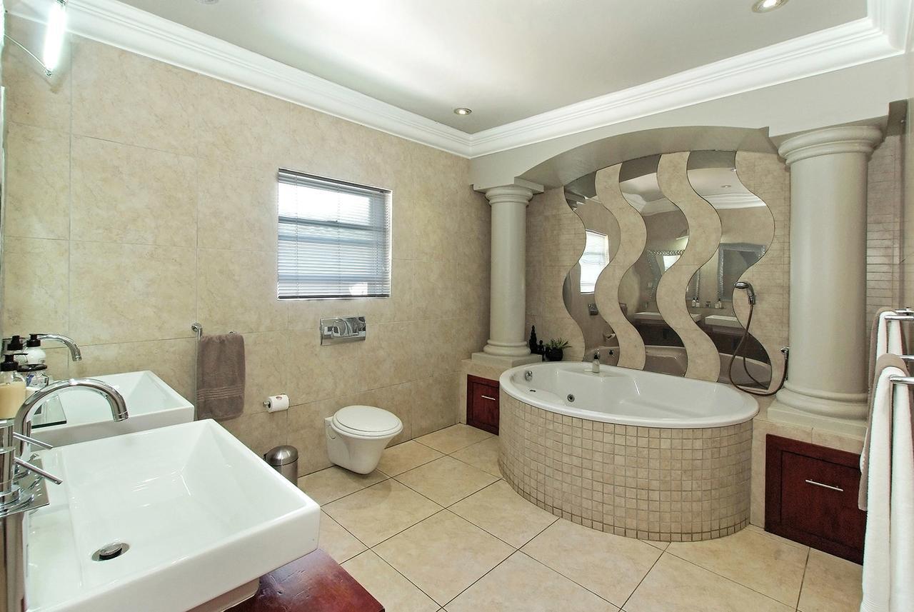 uShaka Manor Guest House Durban Extérieur photo